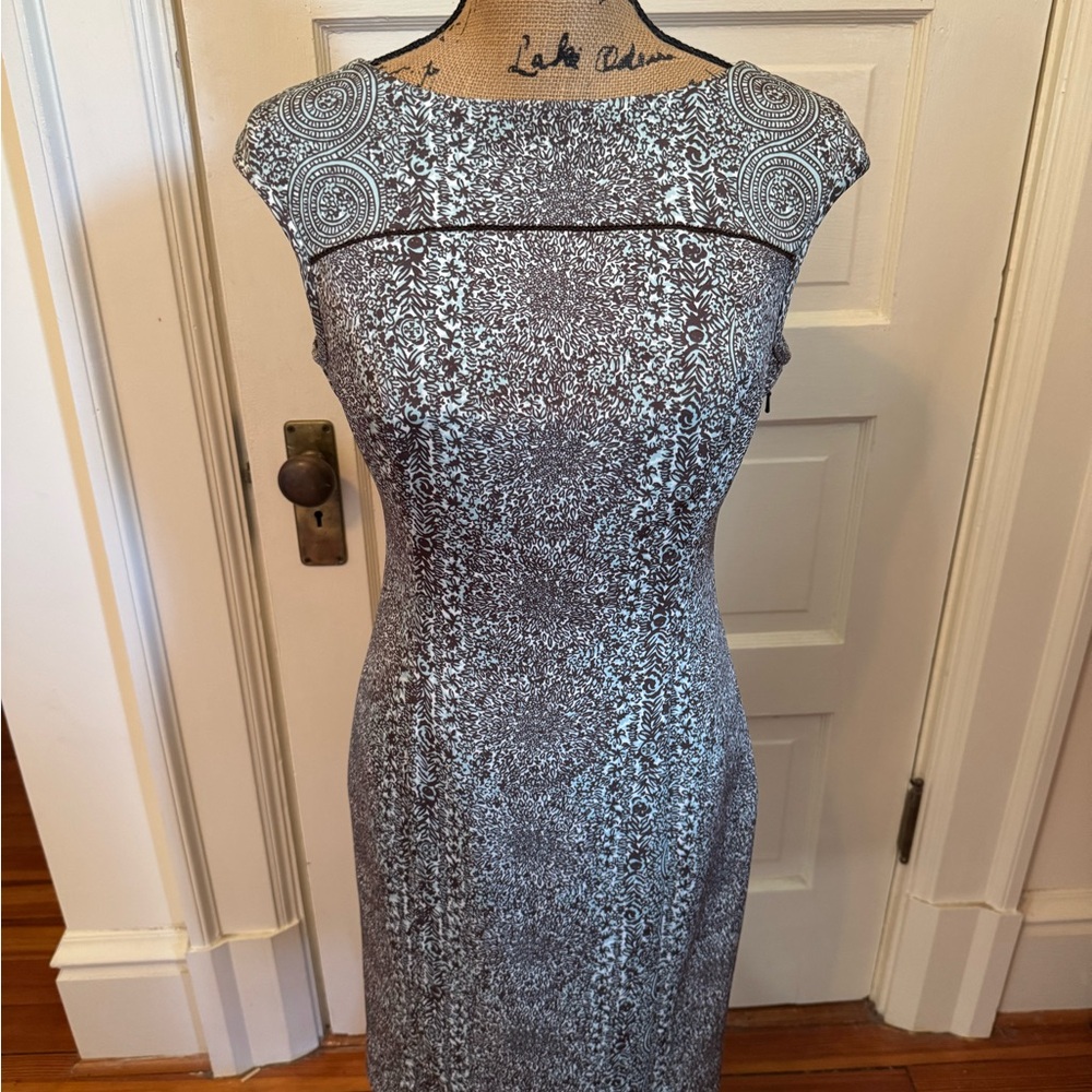 Tory Burch size 4 Silver Blue Sheath Dress V-Neck Shift Dress